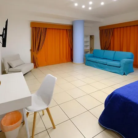 Donna Elena Bed & Breakfast 4*