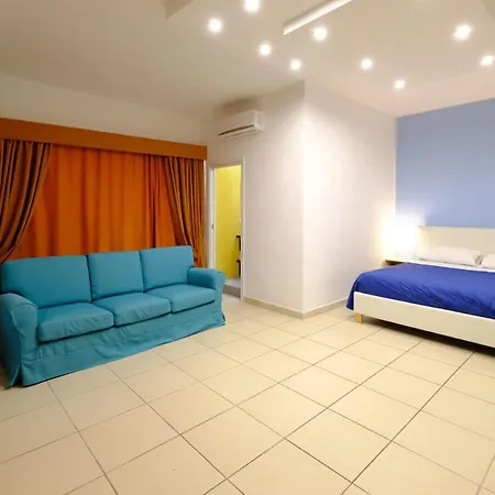 Donna Elena Bed & Breakfast 4*