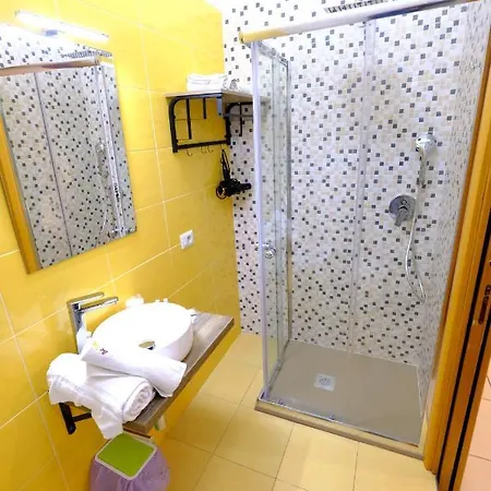 Donna Elena Bed & Breakfast